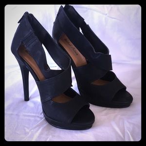 Black Michael Antonio zip back heels